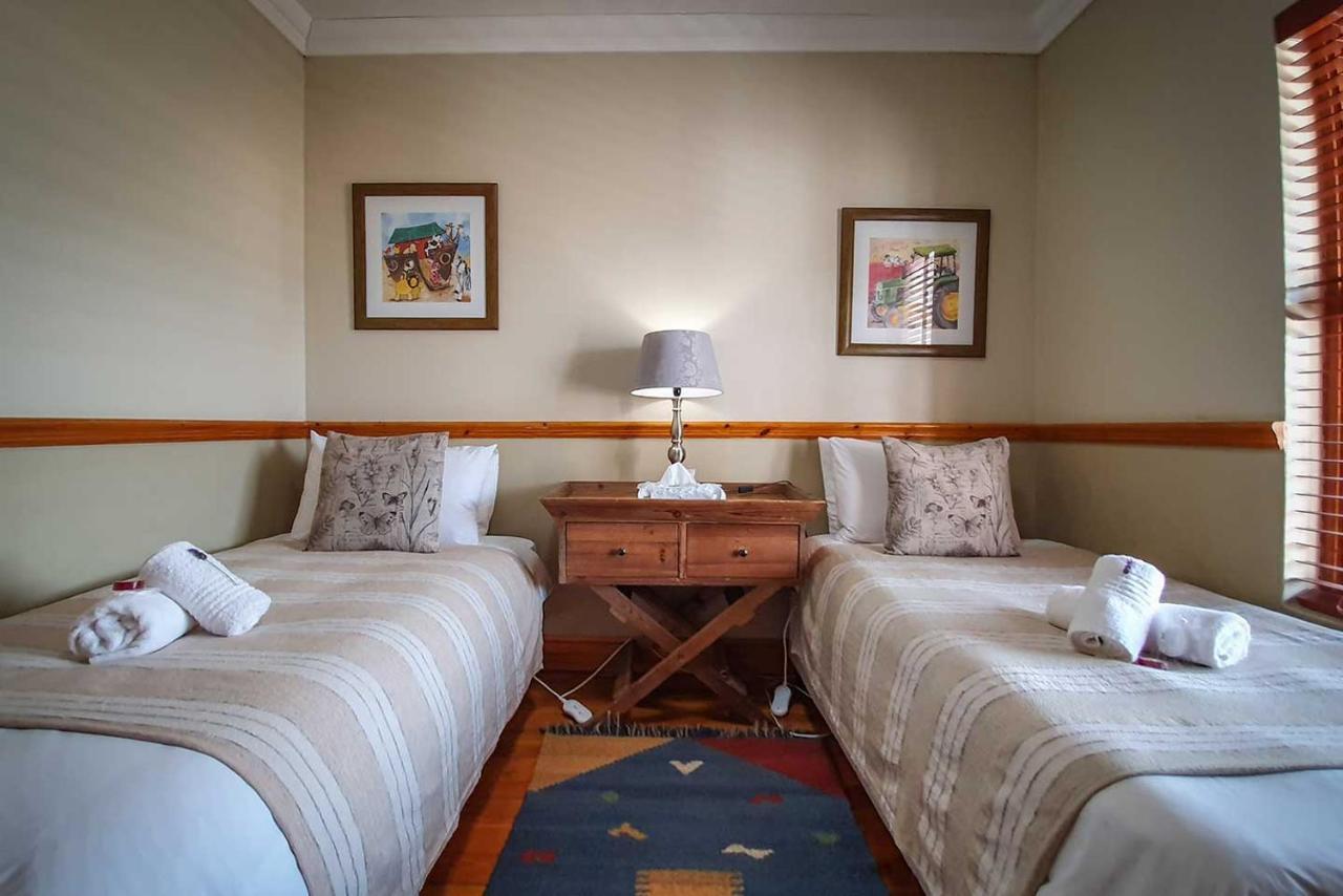 Berluda Farmhouse And Cottages Oudtshoorn Bagian luar foto