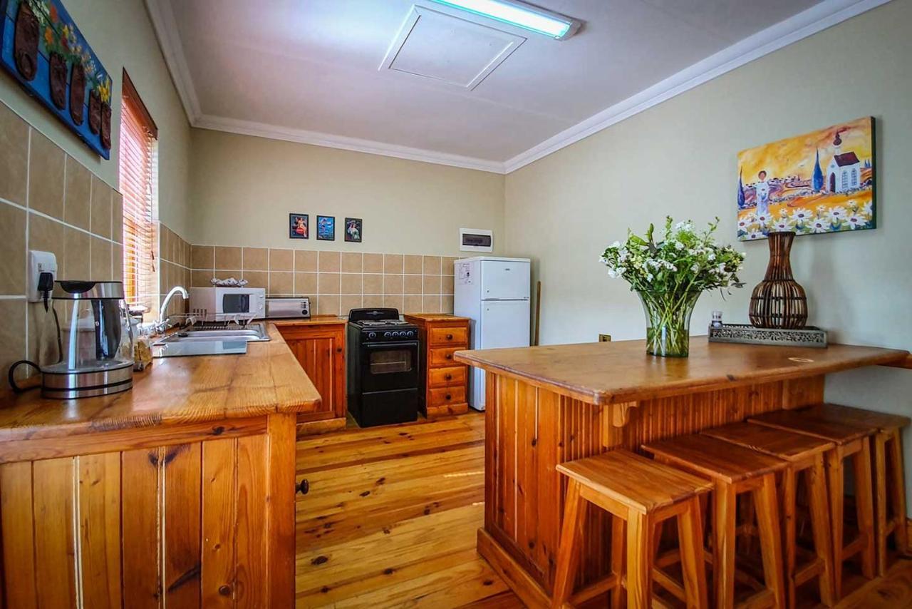 Berluda Farmhouse And Cottages Oudtshoorn Bagian luar foto