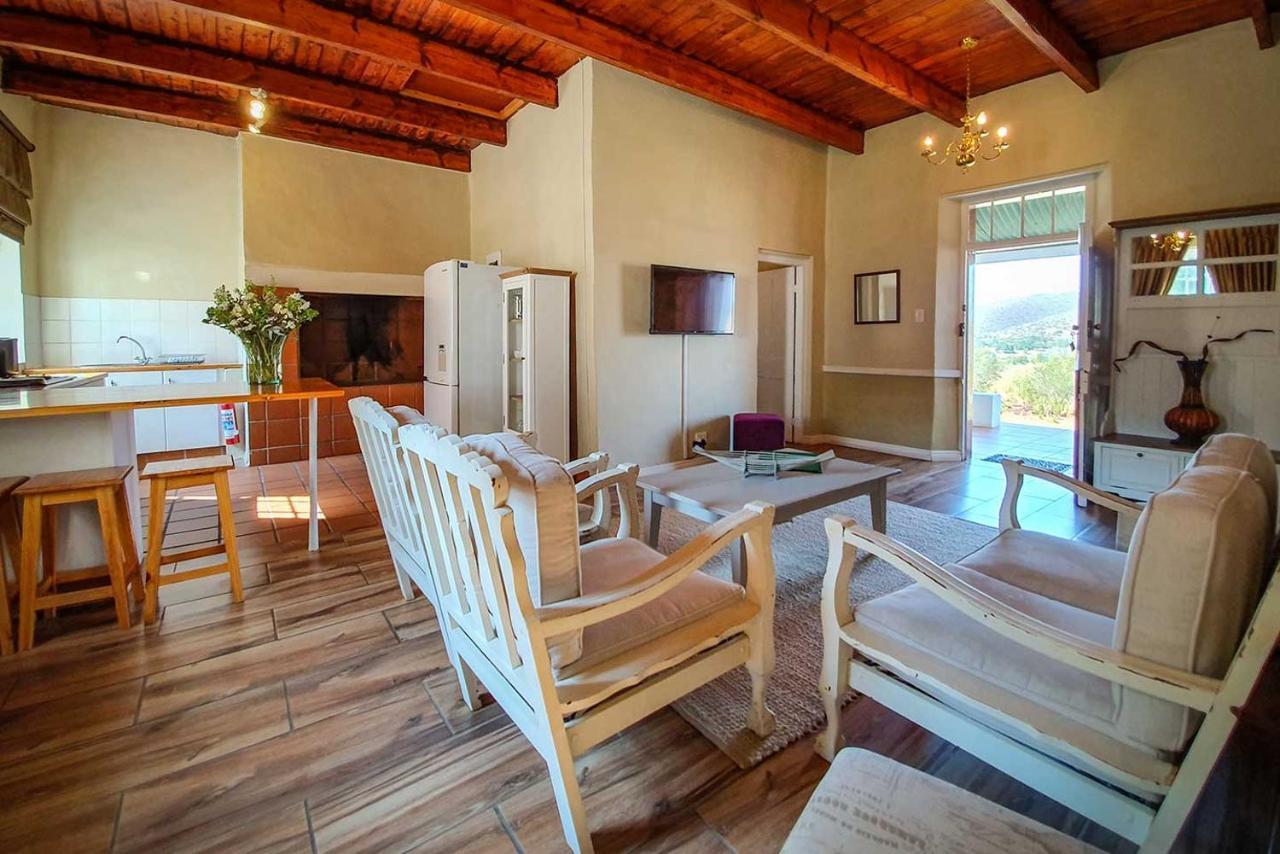 Berluda Farmhouse And Cottages Oudtshoorn Bagian luar foto