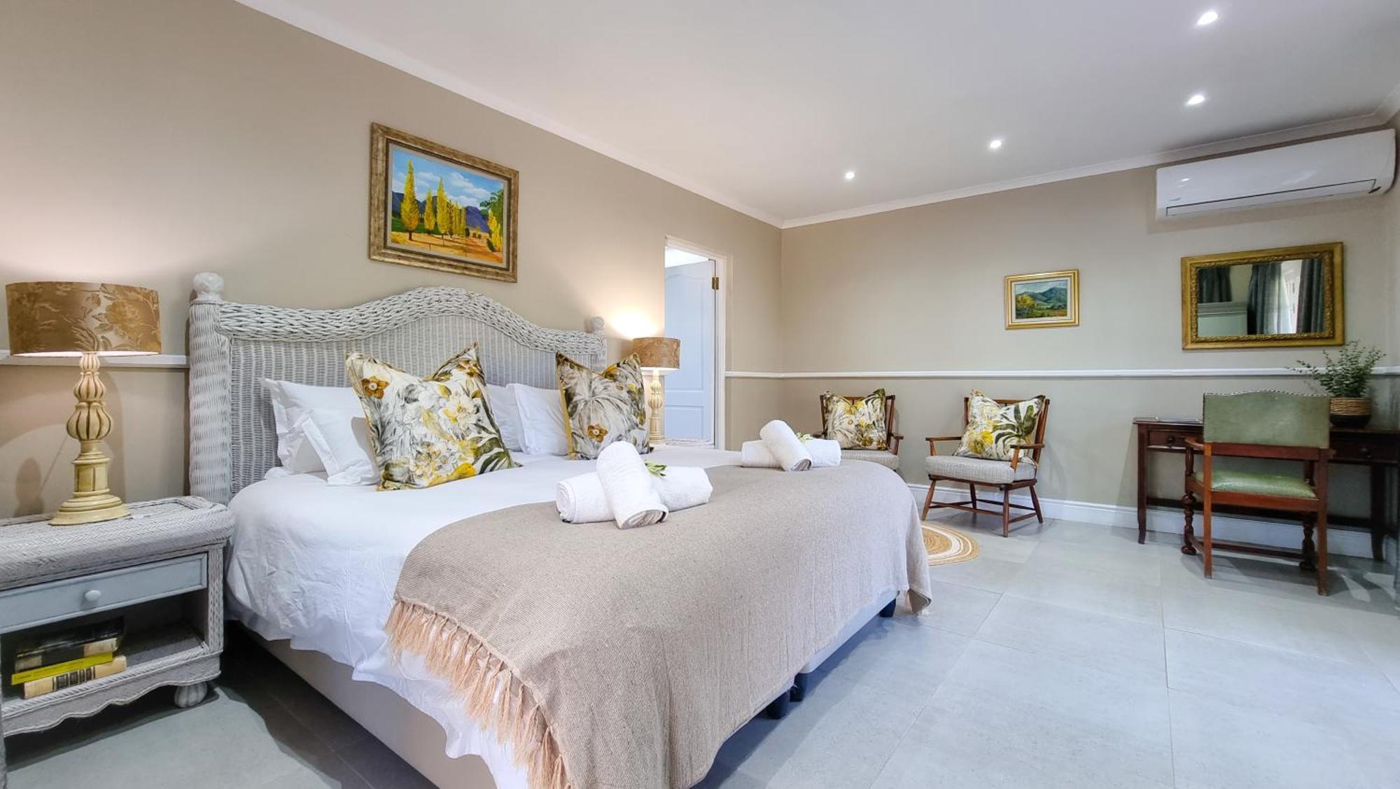 Berluda Farmhouse And Cottages Oudtshoorn Bagian luar foto